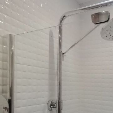 Шторка на ванну LUX PART GV-603A